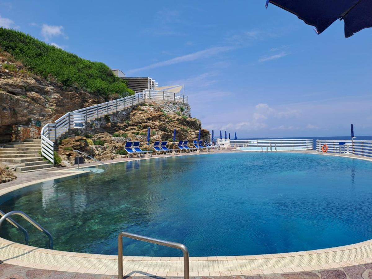 Capo D'Arco - Goelba Lejlighed Rio Marina Eksteriør billede